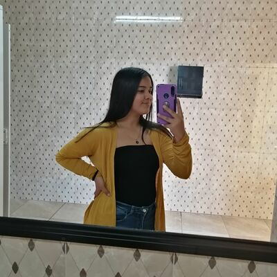 Timeline: Esmeralda Cecilia Caro Padilla 252