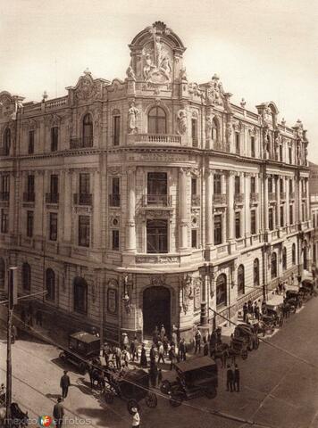 Primer banco comercial en México