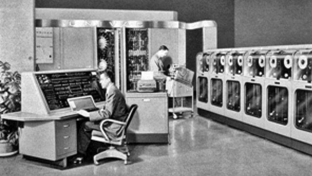 Construcción de la primera computadora electrónica