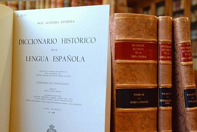 Edicion  De Los Fasciculos De Las Palabras Comprendidas Entre A-APASANCA Y B-BAJOCA.