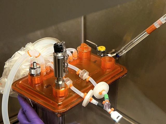 Biorreactor para prótesis faciales impresos en 3D