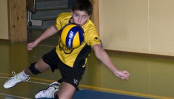 El toque de antebrazos