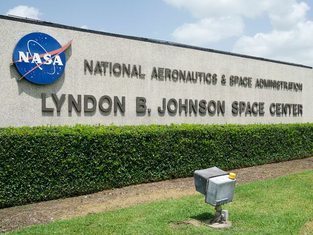 Ellen Ochoa: director of the Johnson Space Center