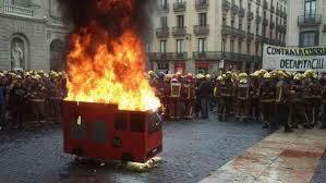 Las manifestaciones acogen a más de 3500 personas y los actos continúan sucediéndose
