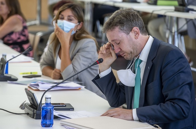 Piden la dimisión de Javier Lacalle