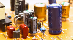 inventan los transistores