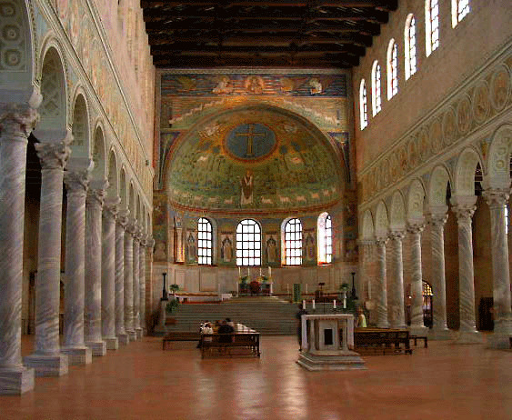 Basílica de San Apolinar in Classe de Rávena