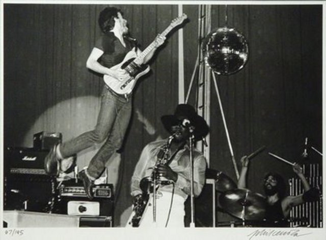 Moi meets Bruce on the street outside the Main Point