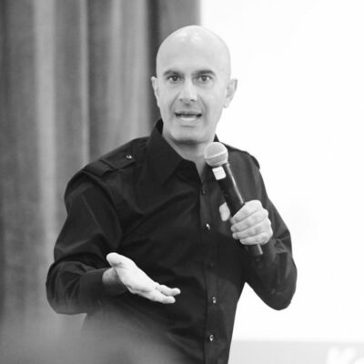 Timeline: ROBIN SHARMA'S STORY
