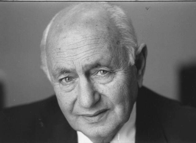 Santamaria Founds the Catholic Social Studies Movement