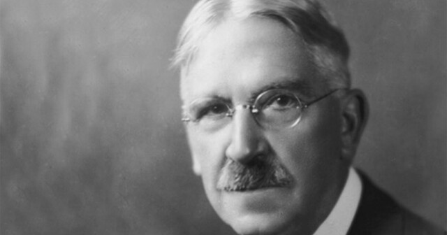 John Dewey (1859 - 1952)