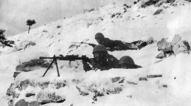 Italia invade la Grecia