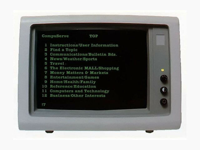 América del Norte: auge de los servicios en línea y los BBS