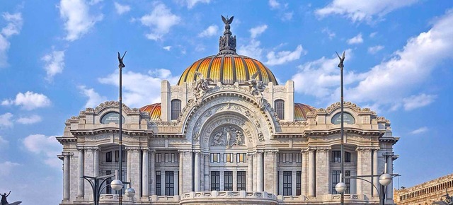 Se inaugura el Palacio de Bellas Artes
