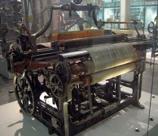 Edmund Cartwright inventa el telar mecánico