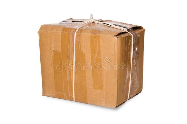 Nace la idea de atar las cajas de madera o cartón por fuera con alambre para el embalaje a granel de algunos productos industriales.