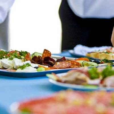 Timeline: Origen y evolución de los servicios de alimentos