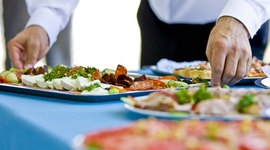 Timeline: Origen y evolución de los servicios de alimentos