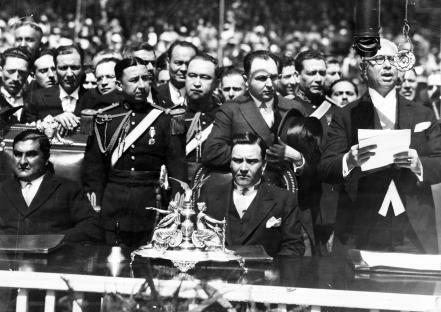 Pascual Ortíz Rubio renuncia a la presidencia