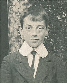 Nacimiento de Rafael Alberti.