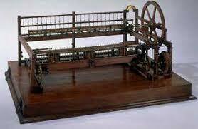 Edmund Cartwright inventa el telar mecánico.