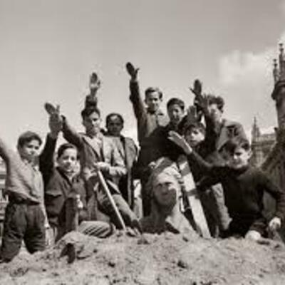 Timeline: FRANKISMOAREN HASIERA (1939-59)