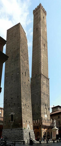 (1109-1119 ) torre de Garisenda e Asinelli