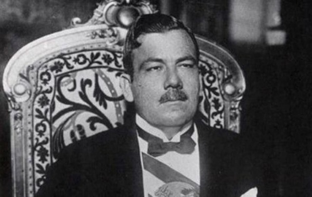 Plutarco Elías Calles toma posesión como presidente