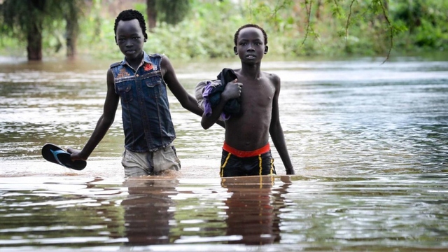 Salva arrives at the Nile river