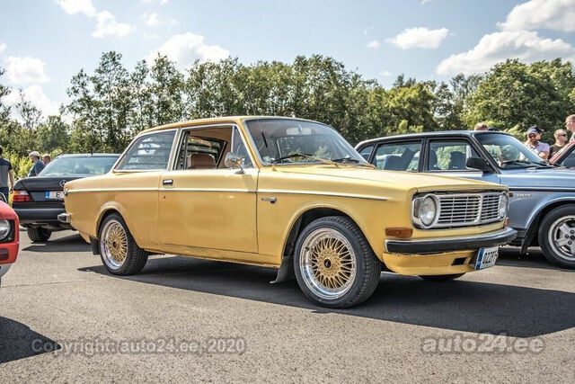 bensiinimootoriga auto