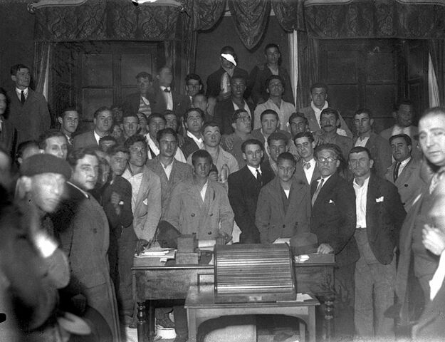 Se inaugura el Ateneo Obrero de Gijón