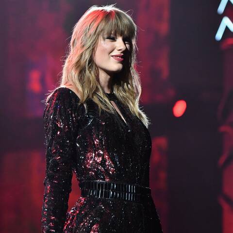 PRIMEIRO CONTATO COM FAMOSOS