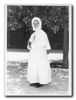 MUJER DE ARDUOS DESTINOS