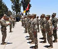 Inici campanyes militars de Almanzor (ataques ràpids)