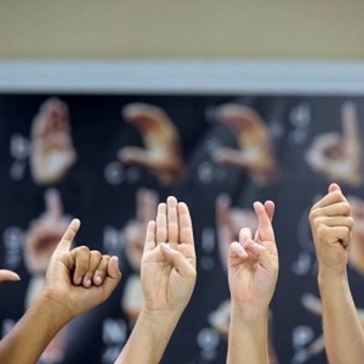 Timeline: HISTÓRIA DA EDUCAÇÃO DOS SURDOS