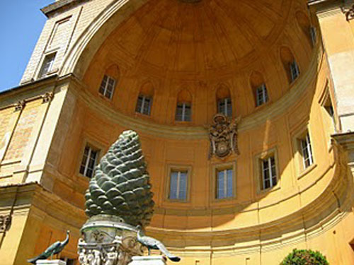 CORTILE DEL BELVEDERÉ