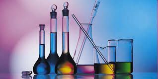 Se publica el "Tratado elemental de química"