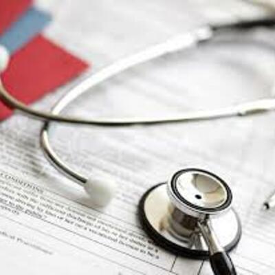 Timeline: La transición de la salud en Colombia: hablemos de leyes.