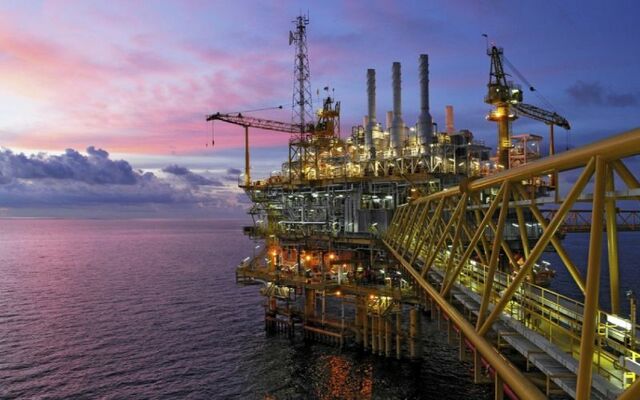 se asocia con  Amerada Hess, BG Group y DONG Energy y  adquirió dos licencias de exploración en la plataforma continental del Reino Unido.