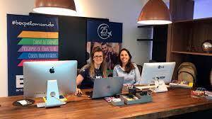 SE ABREN LAS PRIMERASSUCURSALES Y SURGE LA IDEA DE UN ALOJAMIENTO PROPIO