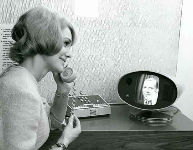1964 se dio la primera videoconferencia