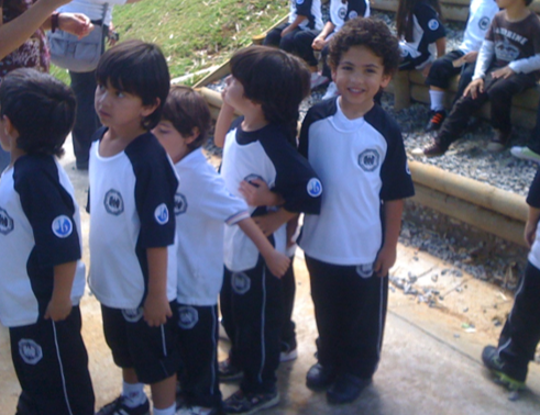 Ich habe die deutsche Schule Medellin betreten