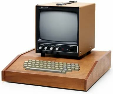В 1976 году начался кустарный выпуск Apple I — компьютера, который послужил предтечей развития одного из современных производителей персональных компьютеров, Apple Computer.