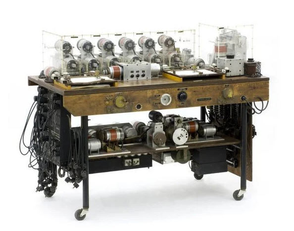 Аналоговый дифференциальный анализатор