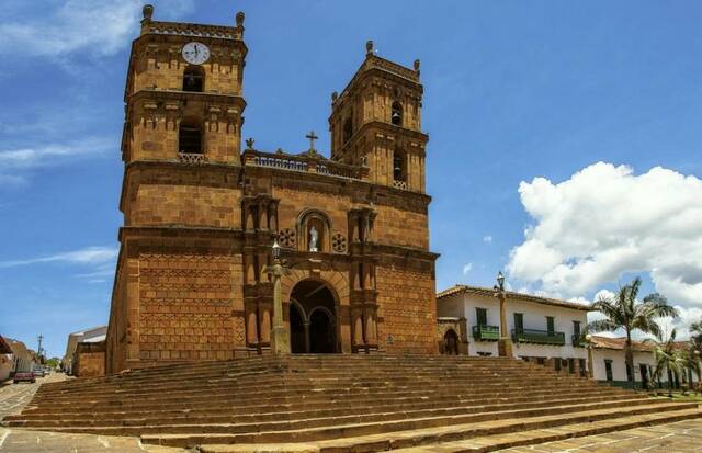 Se da el titulo a la parroqui como "Nuestra señora de la concepcion de Barichara y San Lorenzo Martir