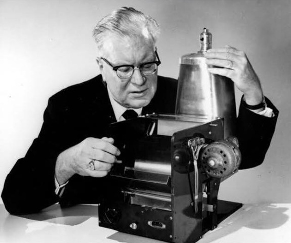 Primera fotocopiadora