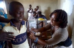 La Vacuna Contra la Meningitis se Despliega en África