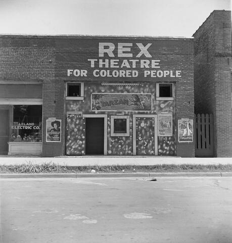 Mississippi Plan resegregates public facilities by race.