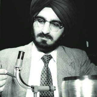 Narinder Singh Kapany. Fibra óptica