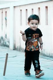 Shows Preference for one hand Over the Other